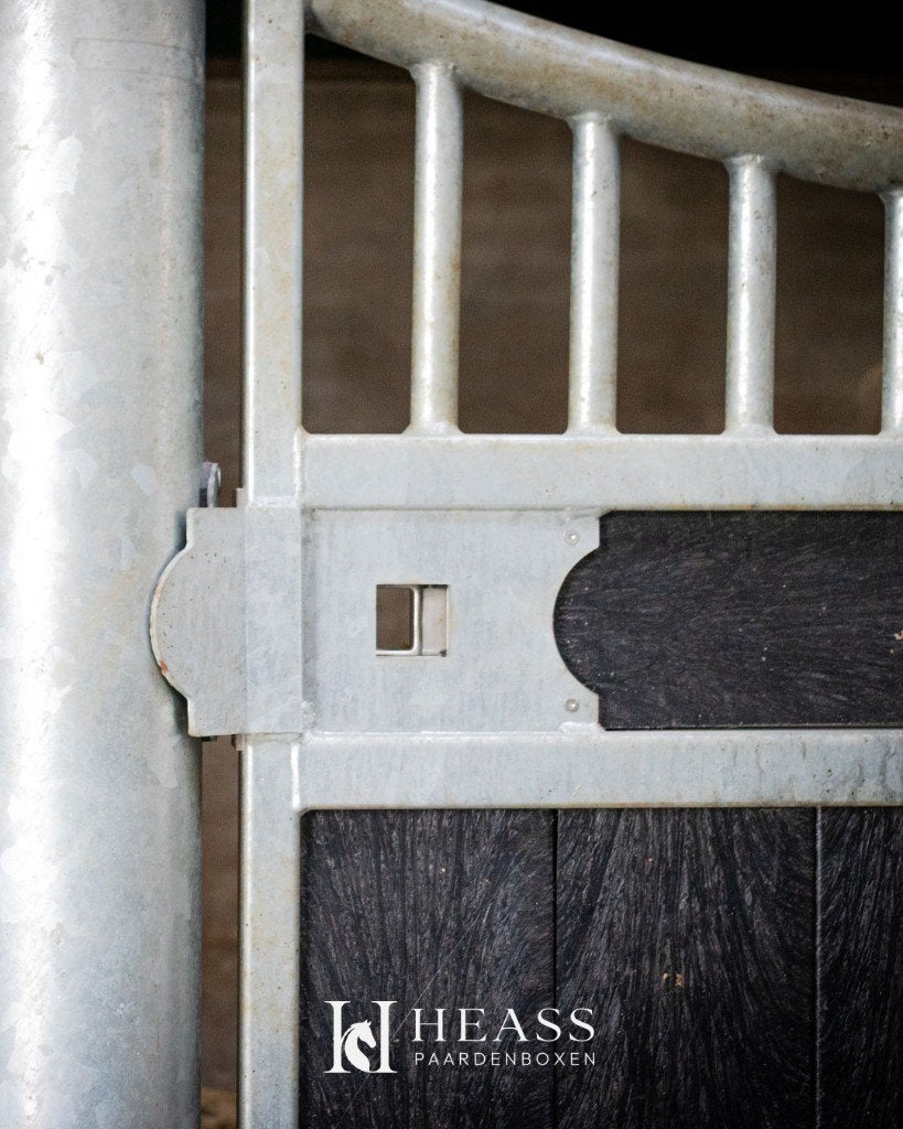 Paardenbox voorwand Model F, Opfok, 4 paarden of pony's of meer