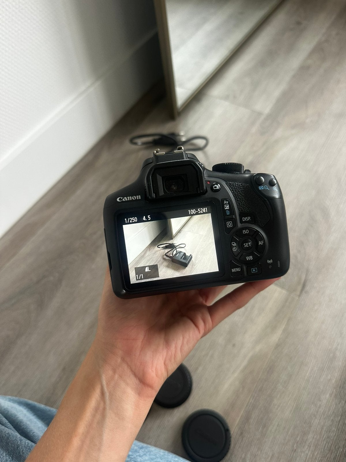 Foto 12 van Canon Eos 1300D/ lens EF-S 18-55 IS II