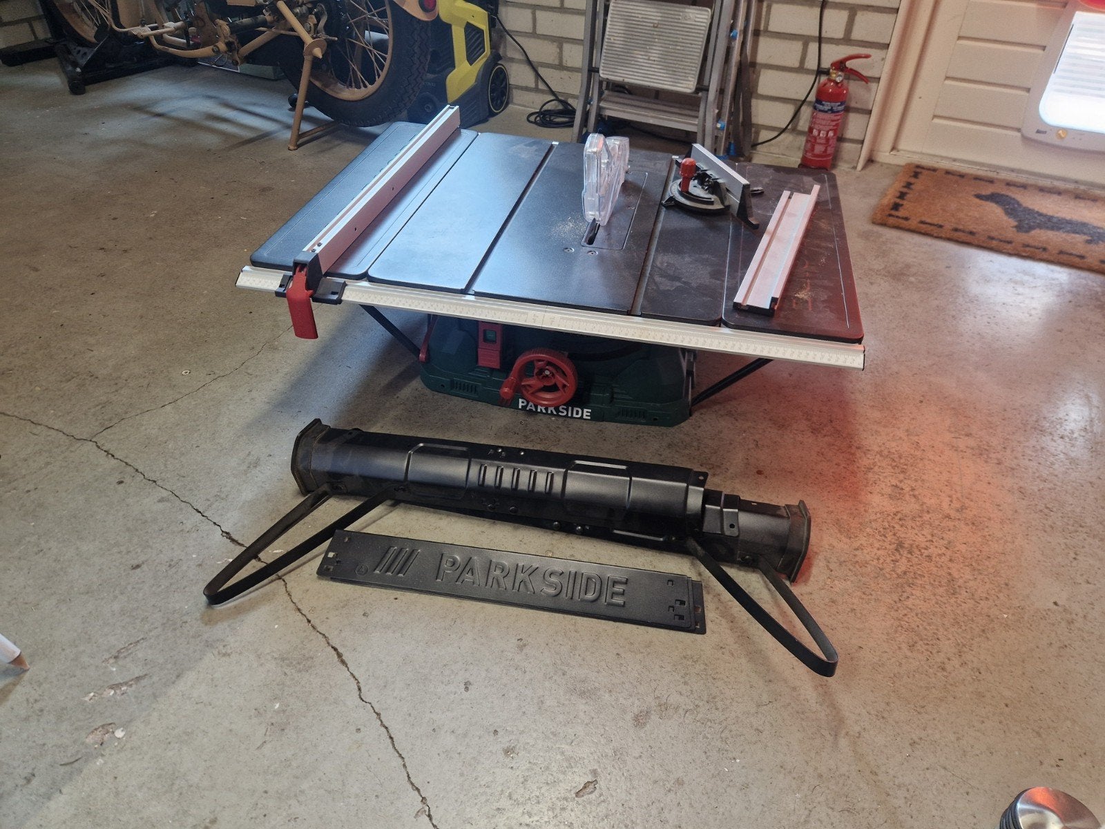 Parkside zaagtafel met onderstel, Ophalen, Gebruikt, Overige typen, Parkside