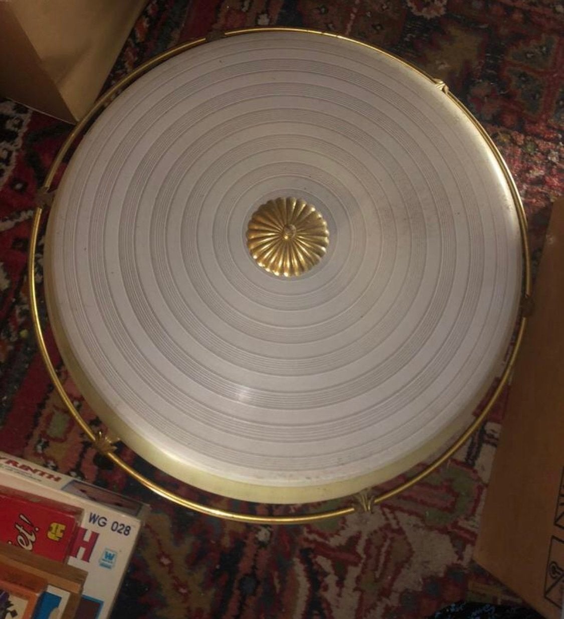 Vintage Plafondlamp - Goudkleurig met Melkglas, Huis en Inrichting, Gebruikt, Vintage, Glas, Plafondlamp