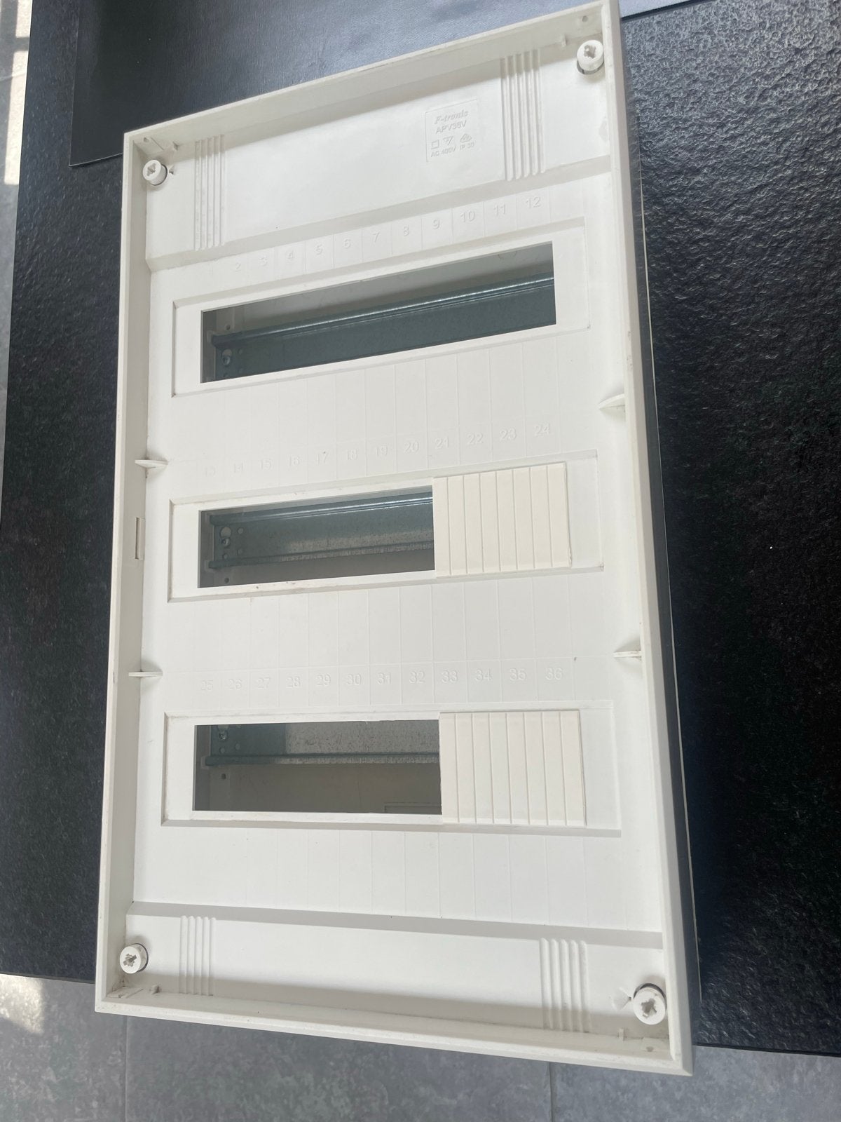 Ftronic APV36V Verdeelkast 3 rijen van 12 stuks, Ophalen, Zo goed als nieuw, Overige merken, Groepenkast