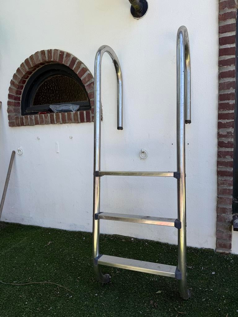 Zwembad trapje gebruikt . 3 traps, Tuin en Terras, Ophalen of Verzenden, Gebruikt, Ladder