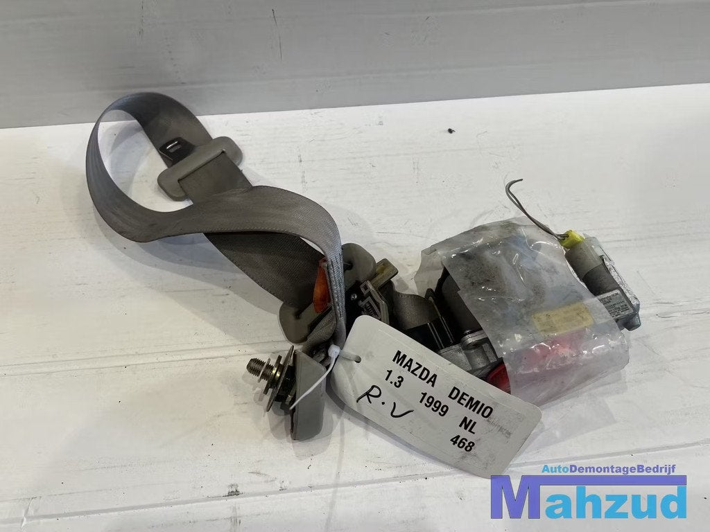 MAZDA DEMIO rechts voor gordel 1996-2003, Auto-onderdelen, Gebruikt, Shinchi, Fuchu-Cho 3-1
730-8670  Hiroshima, Mazda Motor Corporation