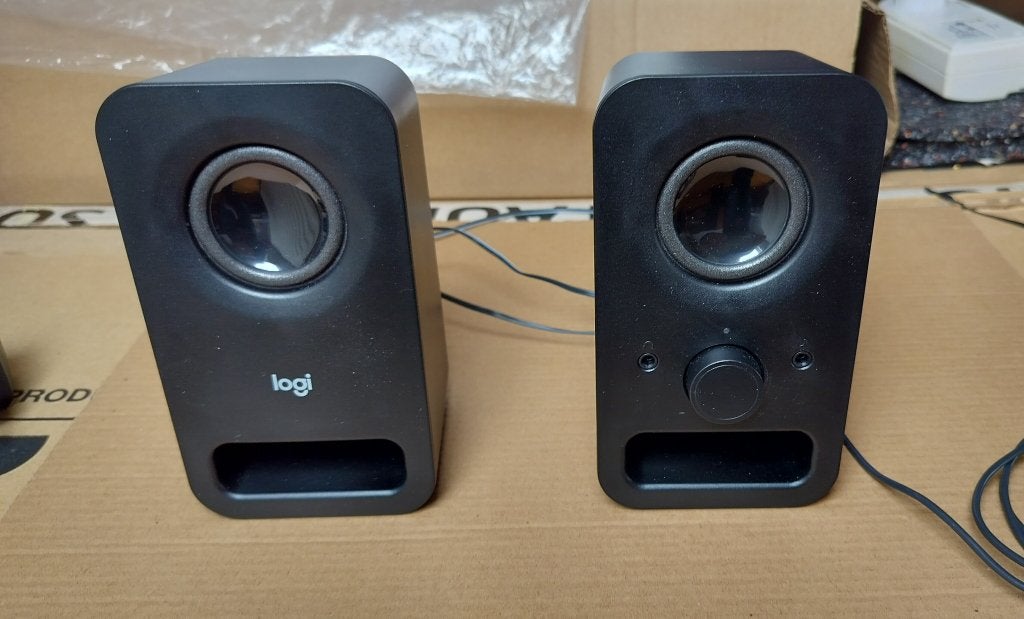 Logitech Multimedia Speakerset Z150, Computers en Software, Pc speakers, Ophalen of Verzenden, Zo goed als nieuw, Audiokanaal 2