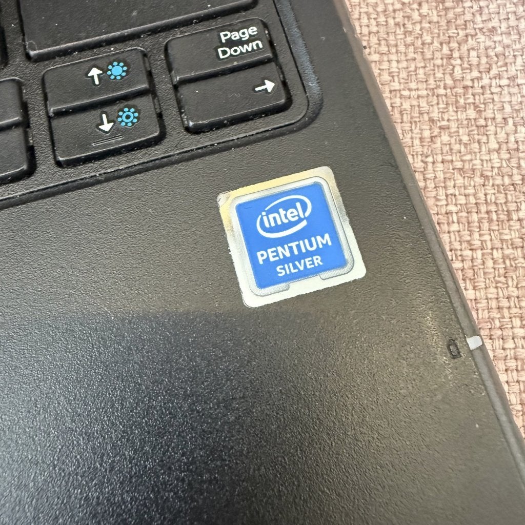 Vlotte, compacte DELL-laptop Latitude 3190 - 8GB - 128GB SSD, Gebruikt, Qwerty, 8 GB, Minder dan 2 Ghz