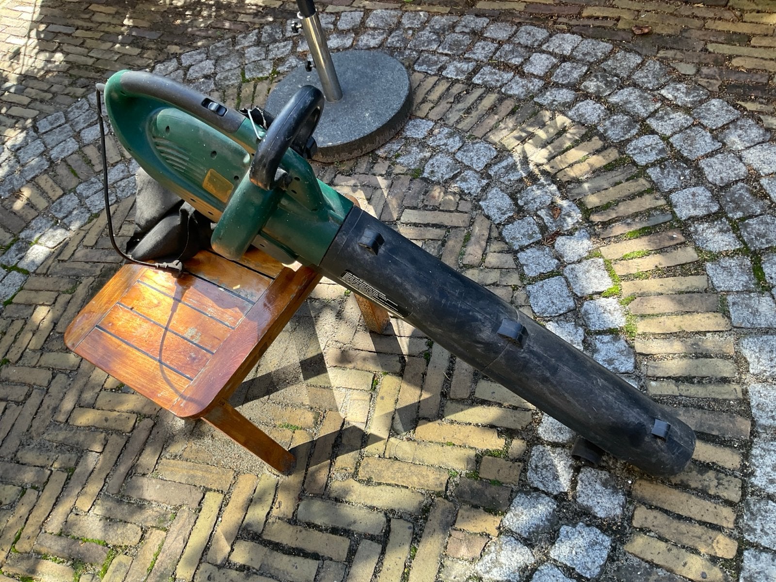 Bladblazer/Bladzuiger - Elektrisch, Gebruikt, Met zuigfunctie, Handgedragen, Ophalen of Verzenden