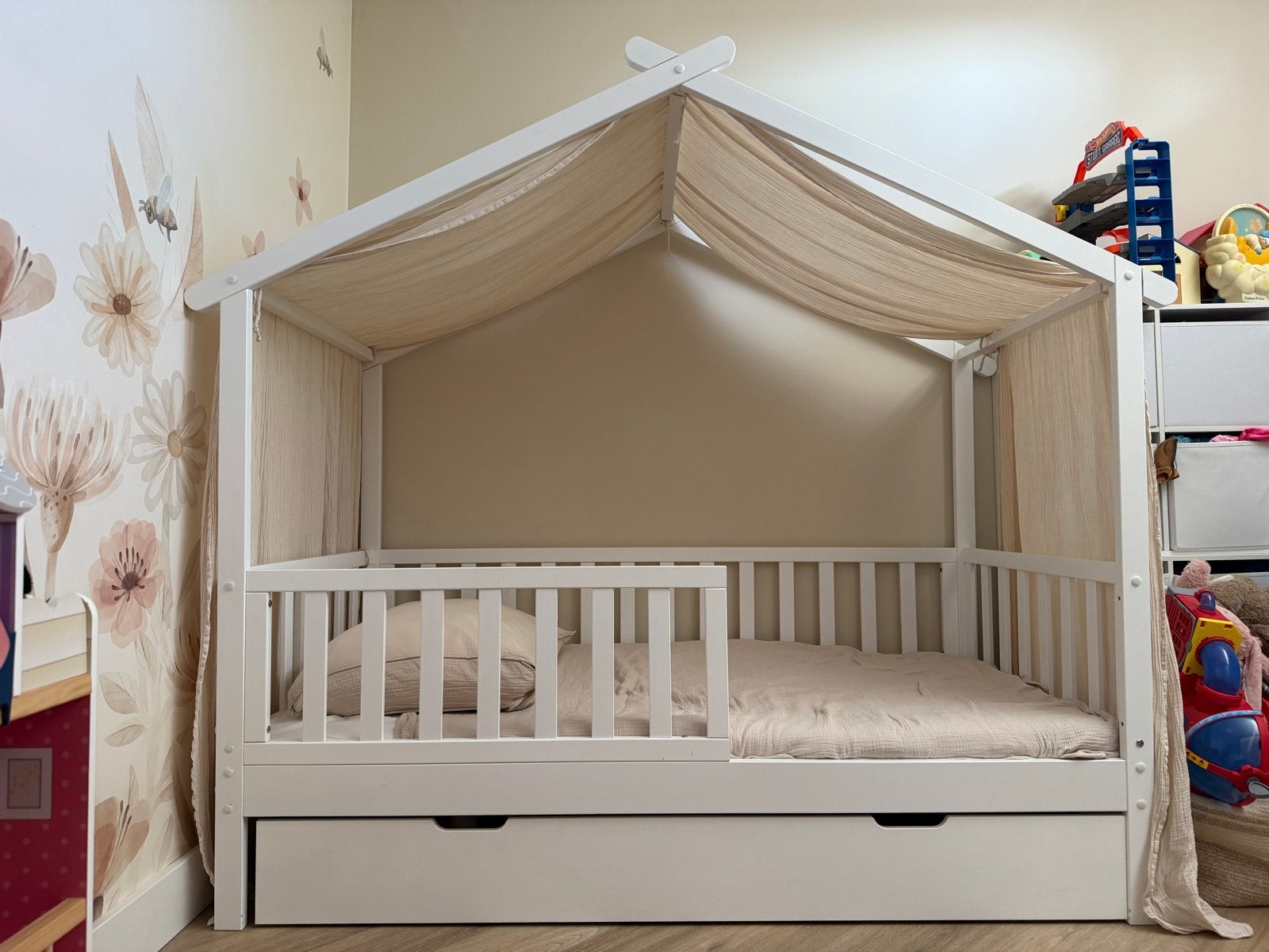 Bedhuisje / Juniorbed Maison 160x80 cm, Ophalen, 70 tot 85 cm, Zo goed als nieuw, Lattenbodem