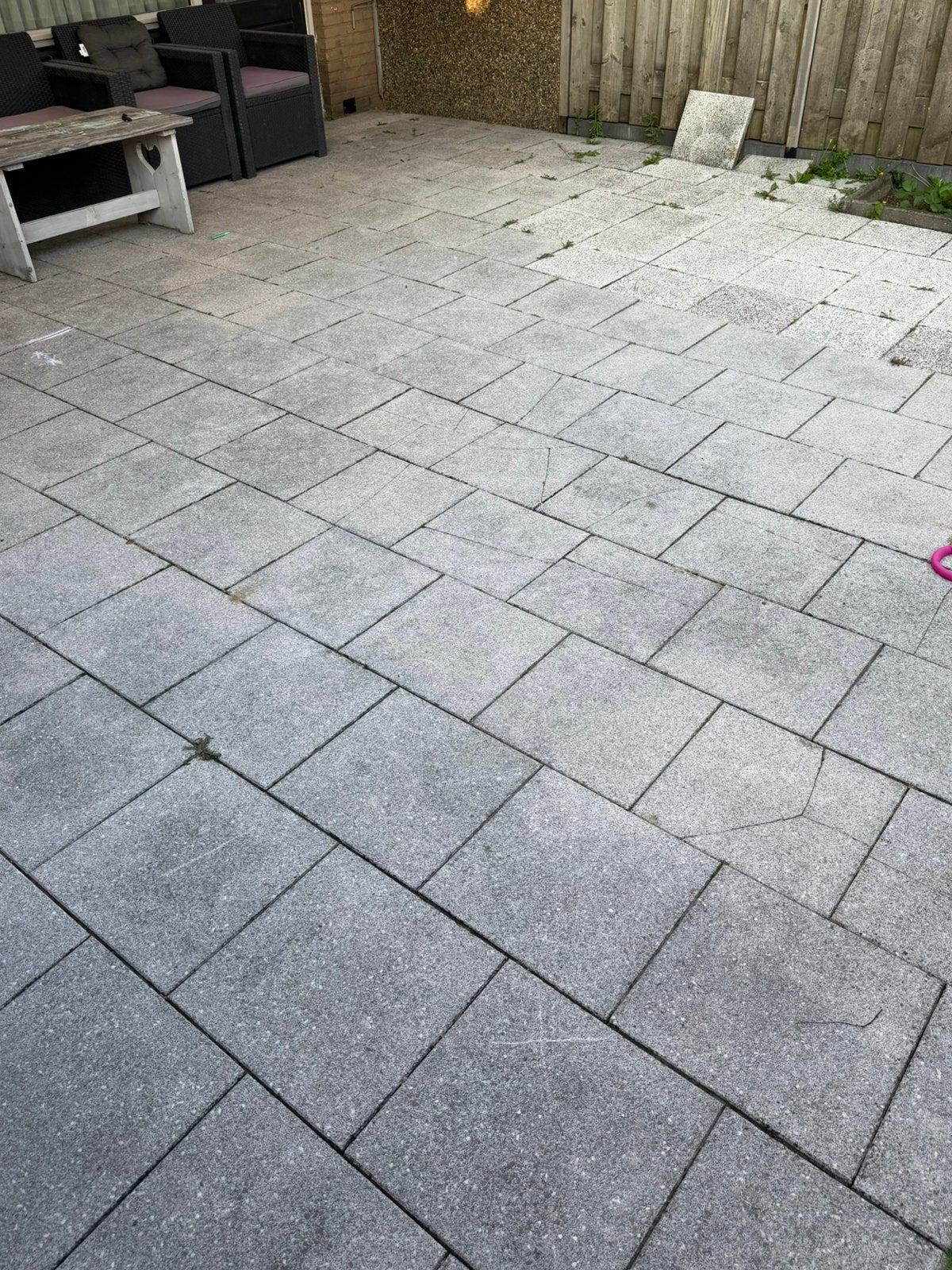 Tegels gratis meenemen, Ophalen, Zo goed als nieuw, Beton, Terrastegels