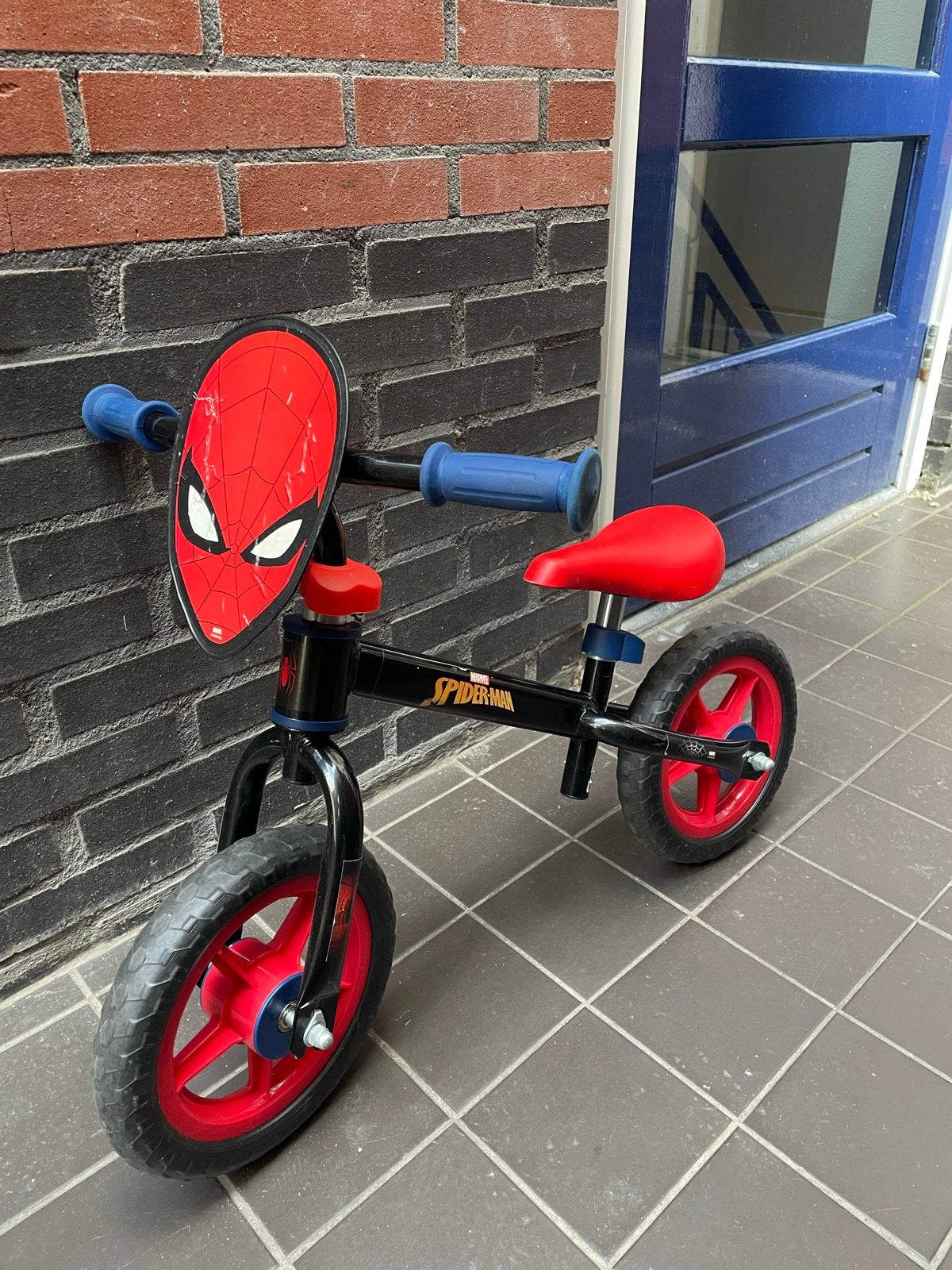 Spiderman loopfiets, Ophalen, Zo goed als nieuw, Minder dan 16 inch