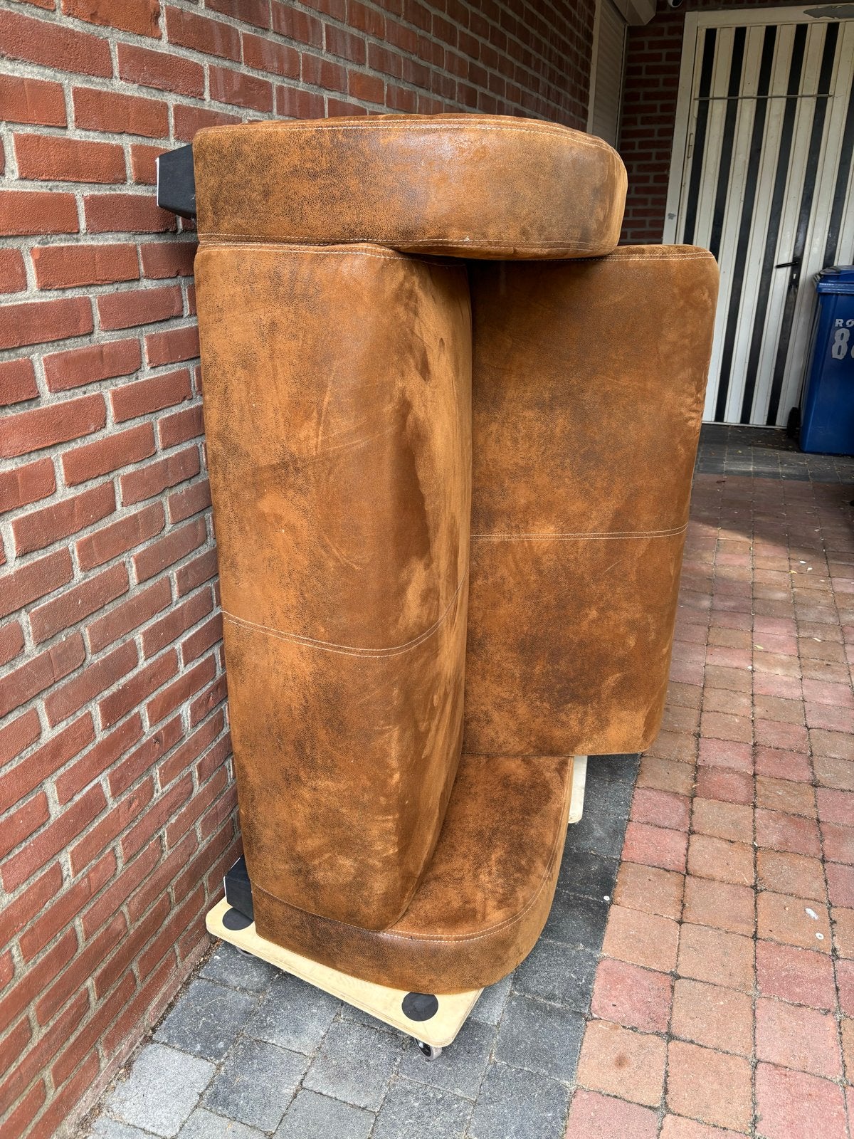 GRATIS Bruin bankstel - Gebruikt, Ophalen, Gebruikt, 150 tot 200 cm, Tweepersoons