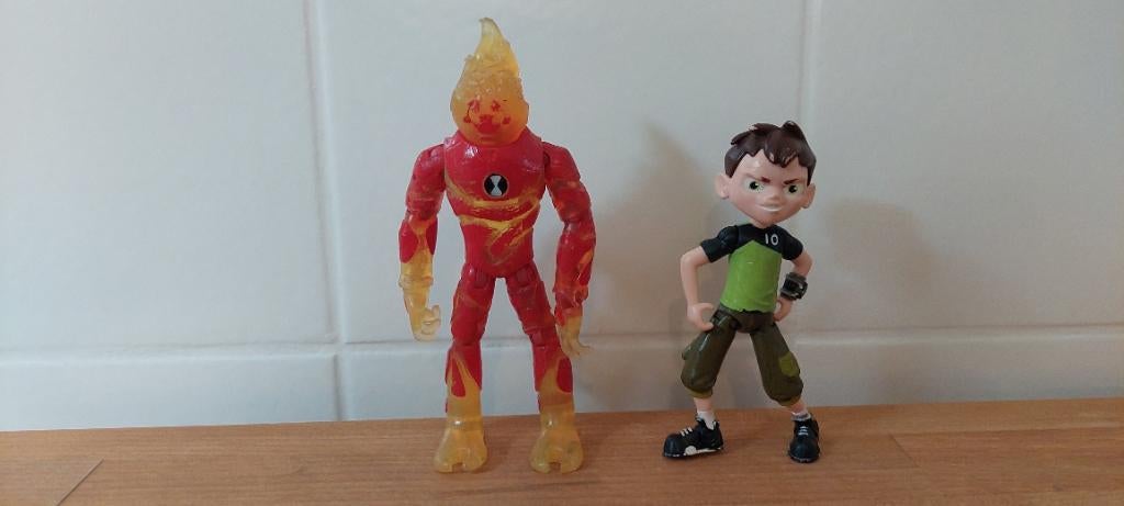 2 ben 10 figuren ., Ophalen of Verzenden