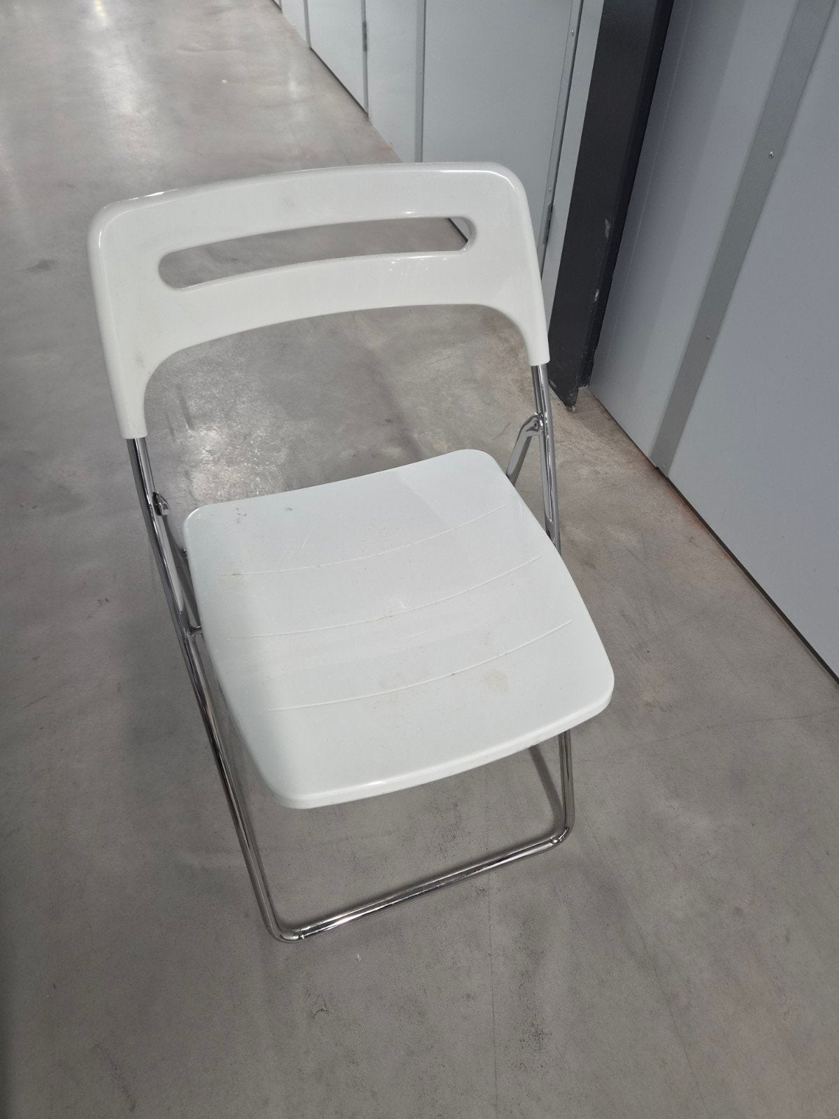2x Witte opvouwbare stoelen - Ideaal voor extra zitplaatsen, Ophalen
