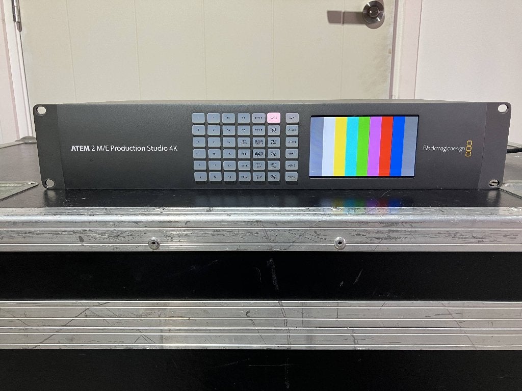 Black Magic Design Atem 2 M/E production studio 4K, Audio, Tv en Foto, Black Magic Design, LED, Ophalen of Verzenden, Zo goed als nieuw