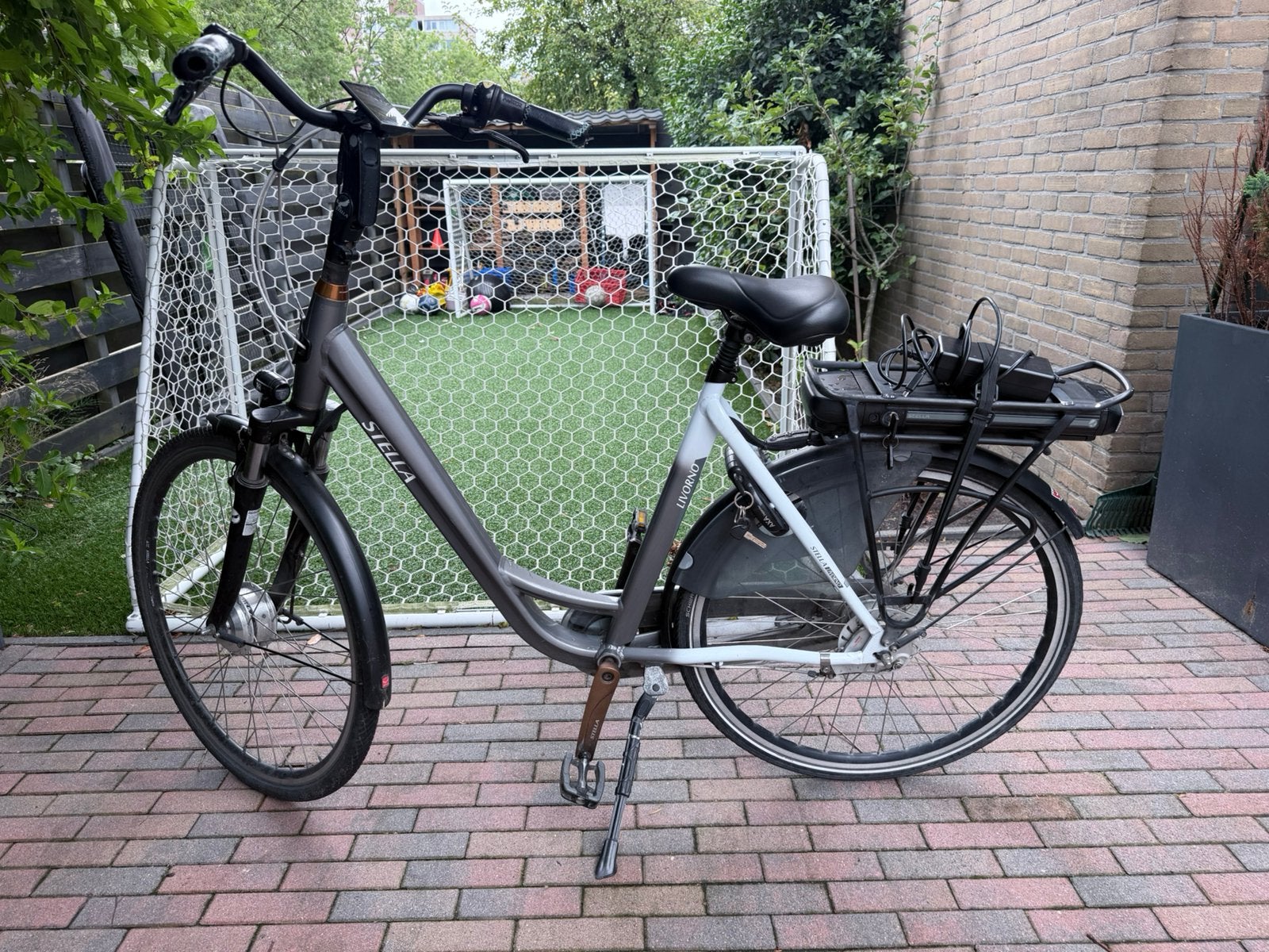 Stella Livorno Elektrische Damesfiets, Zo goed als nieuw, 51 tot 55 cm, 50 km per accu of meer, Ophalen