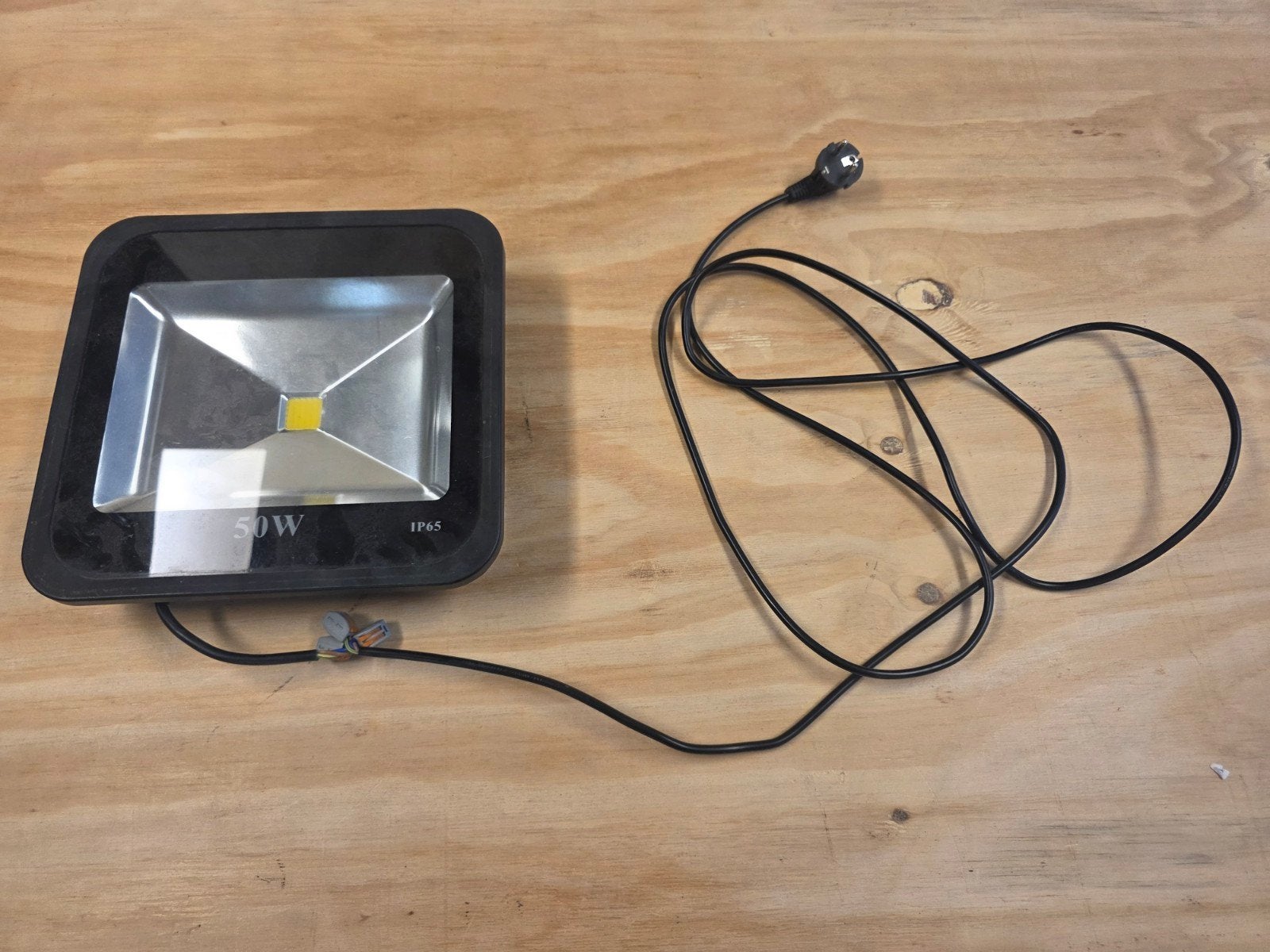 Aigostar LED Breedstraler 50W IP65 Zwart, Metaal, Gebruikt, Zwart, Onbekend