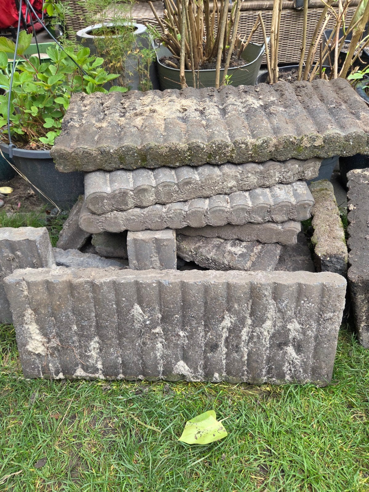 betonbandjes, opsluitbanden, grijs totaal ca 20meter, Tuin en Terras, Ophalen, 25 tot 50 cm, Overige typen, Minder dan 25 cm