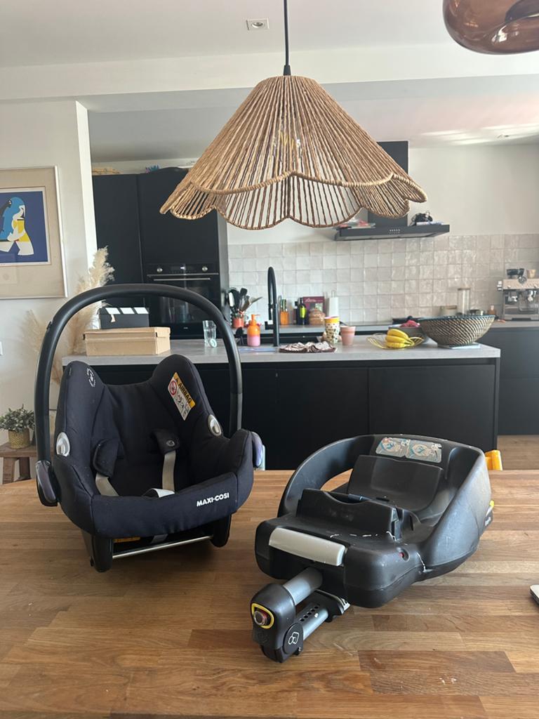 Maxi cosi + easy fix, Ophalen, Gebruikt