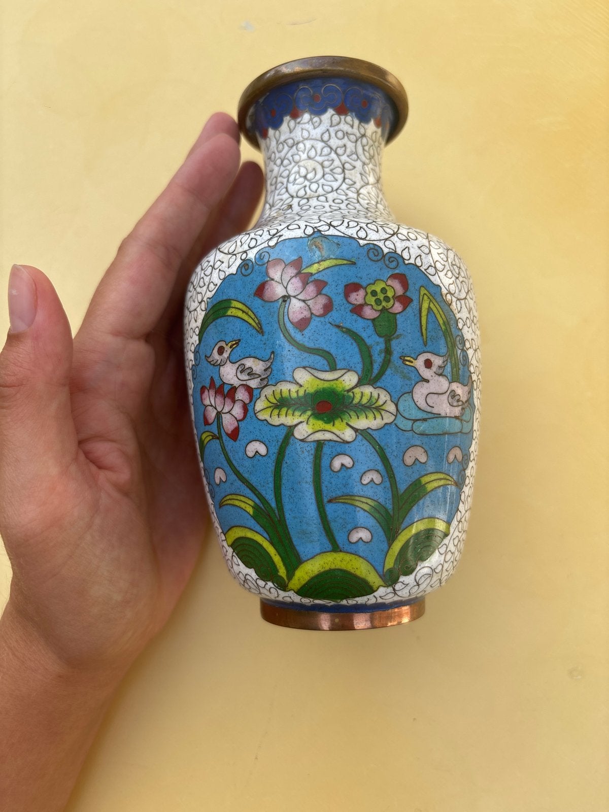 Antieke Chinese Cloisonné Vaas met Eenden en Lotusbloemen, Ophalen of Verzenden