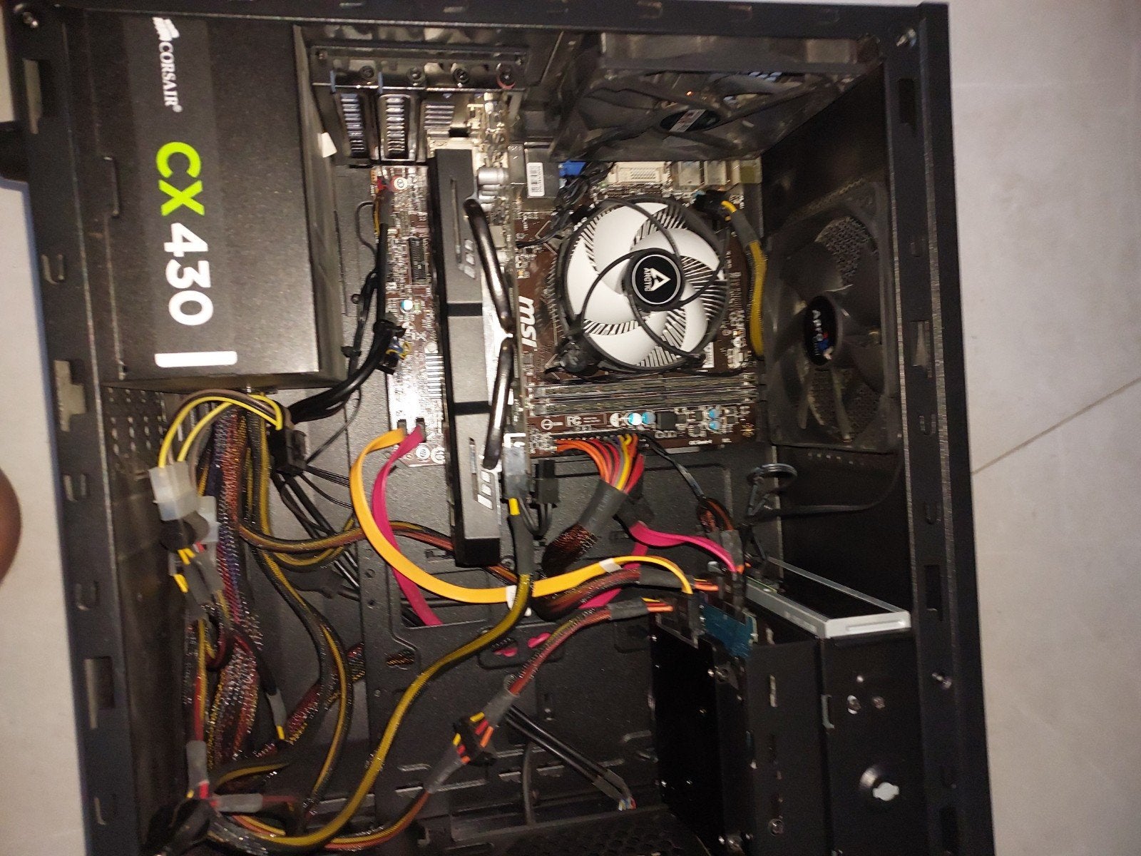 Server PC met ASUS videokaart en Corsair voeding, Computers en Software, Onbekend, Assemblage, Gebruikt, Onbekend
