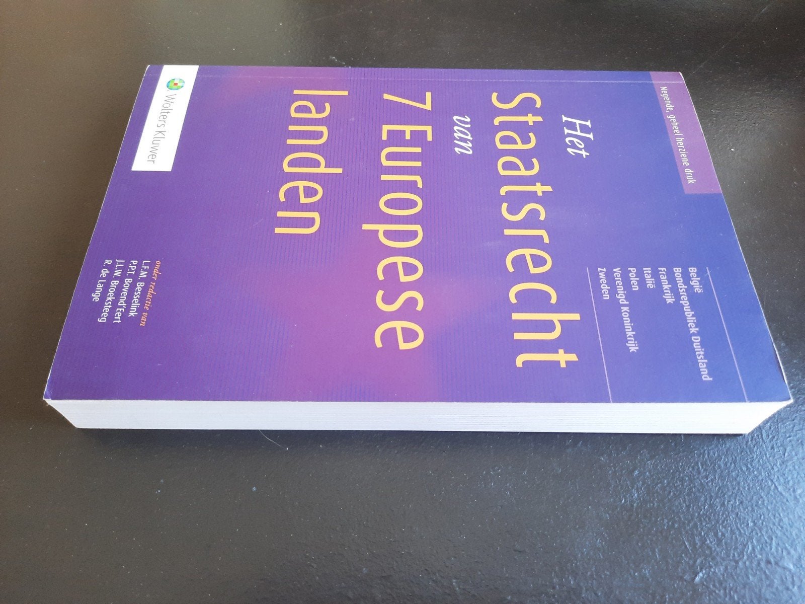 Boeken 1 en 2e jaar rechten radboud, Boeken, Ophalen of Verzenden, Zo goed als nieuw, Sociale wetenschap