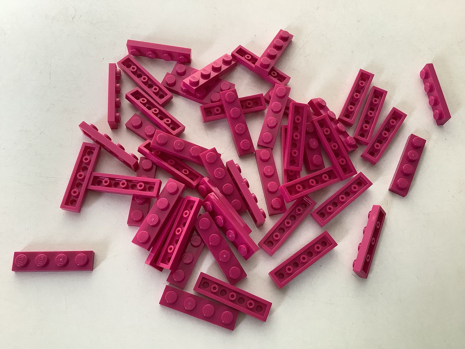 Lego plaat 1x4 magenta, Ophalen of Verzenden, Gebruikt, Losse stenen, Lego