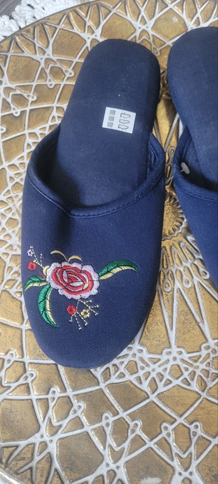 Geborduurd slofjes roosje, Kleding | Dames, Ophalen of Verzenden, Nieuw, Maat 36 (S)