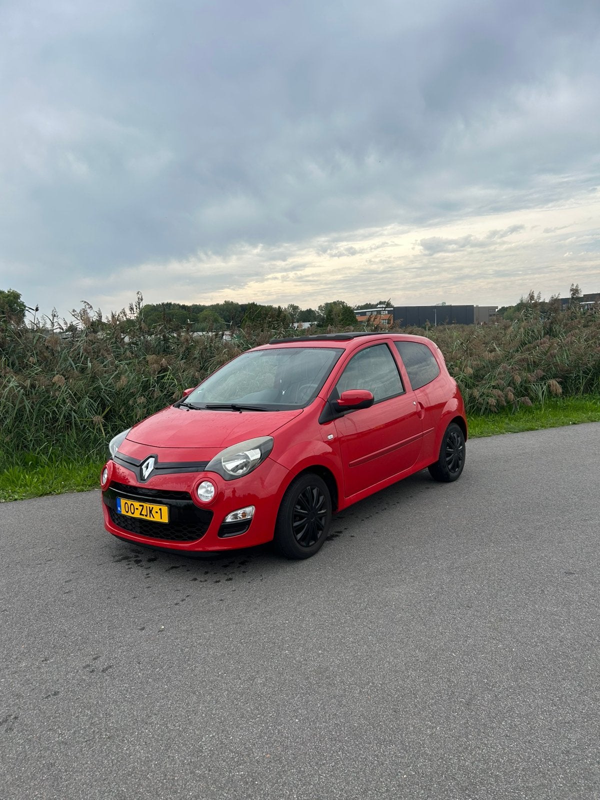 Renault Twingo 1.2 55KW E3 2012 Rood, Voorwielaandrijving, Euro 5, Zwart, 4 stoelen