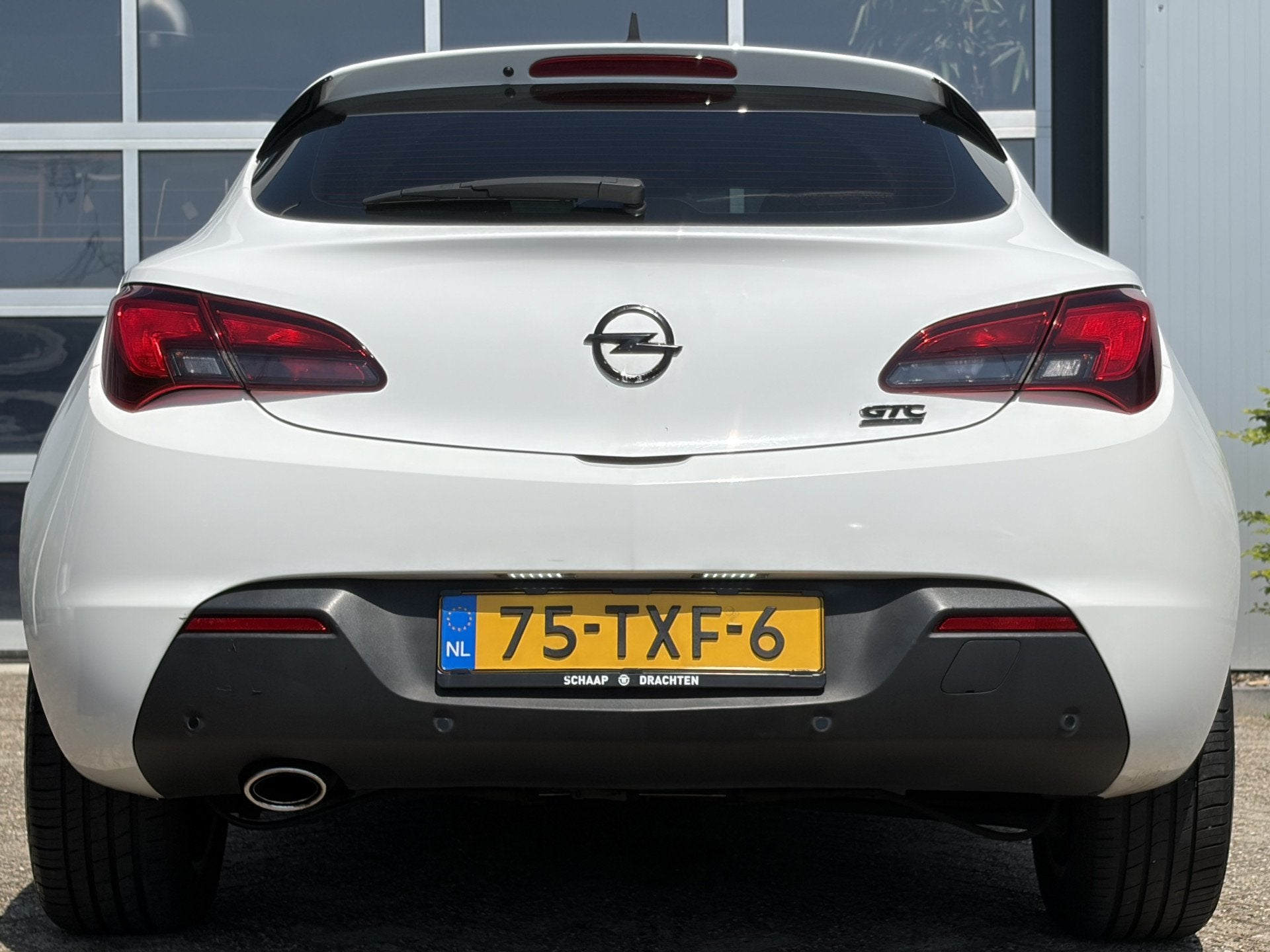 Opel Astra GTC 1.4 Turbo Sport 140pk | Audio-navigatie full, Auto's, Voorwielaandrijving, Stof, Gebruikt, Zwart