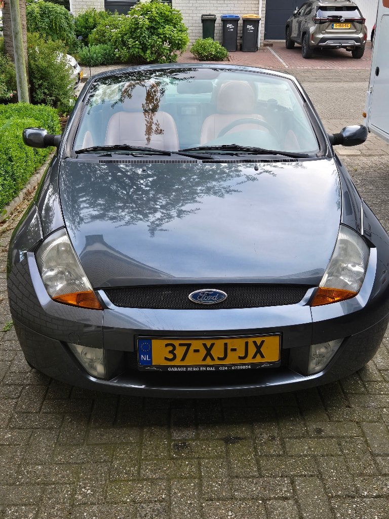 Ford Ka 1.6 Streetka 2004 Grijs, 40 €/maand, 1599 cc, Handgeschakeld, Voorwielaandrijving