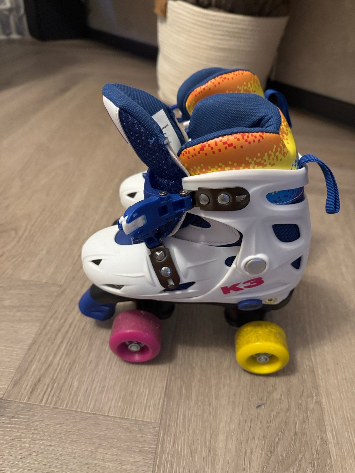 Verstelbare rolschaatsen Studio 100, maat 30-33, Ophalen of Verzenden, Verstelbaar, Zo goed als nieuw, Kinderen