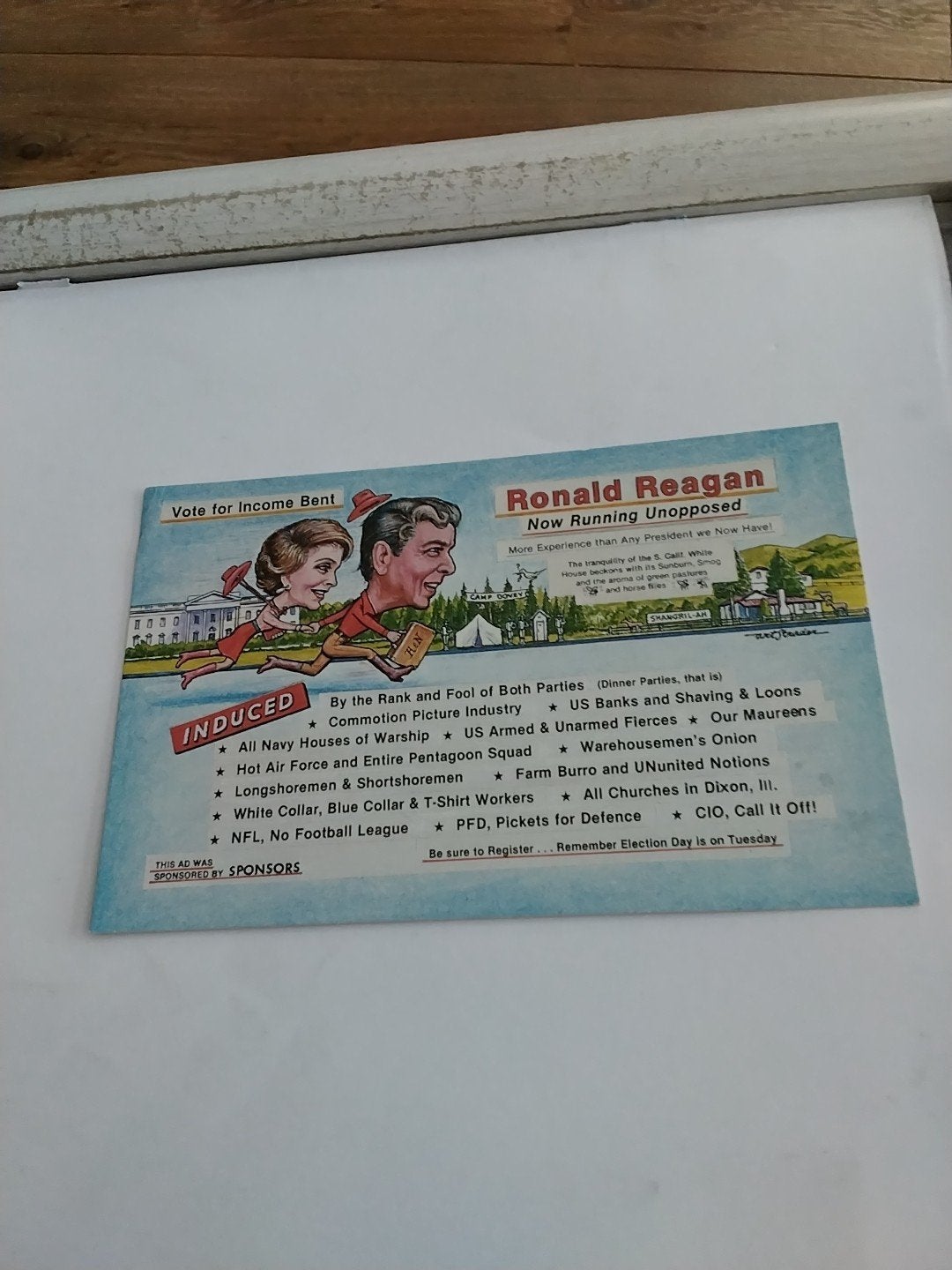 RONALD. REAGAN. NOW RUNNING UNOPPOSED 1982, Ophalen of Verzenden