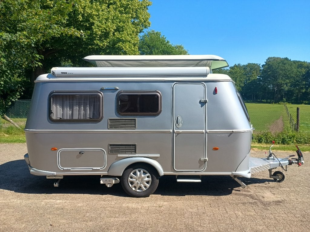 Eriba Touring Triton 430 Silver Edition, Rondzit, Particulier, Luifel, Eriba