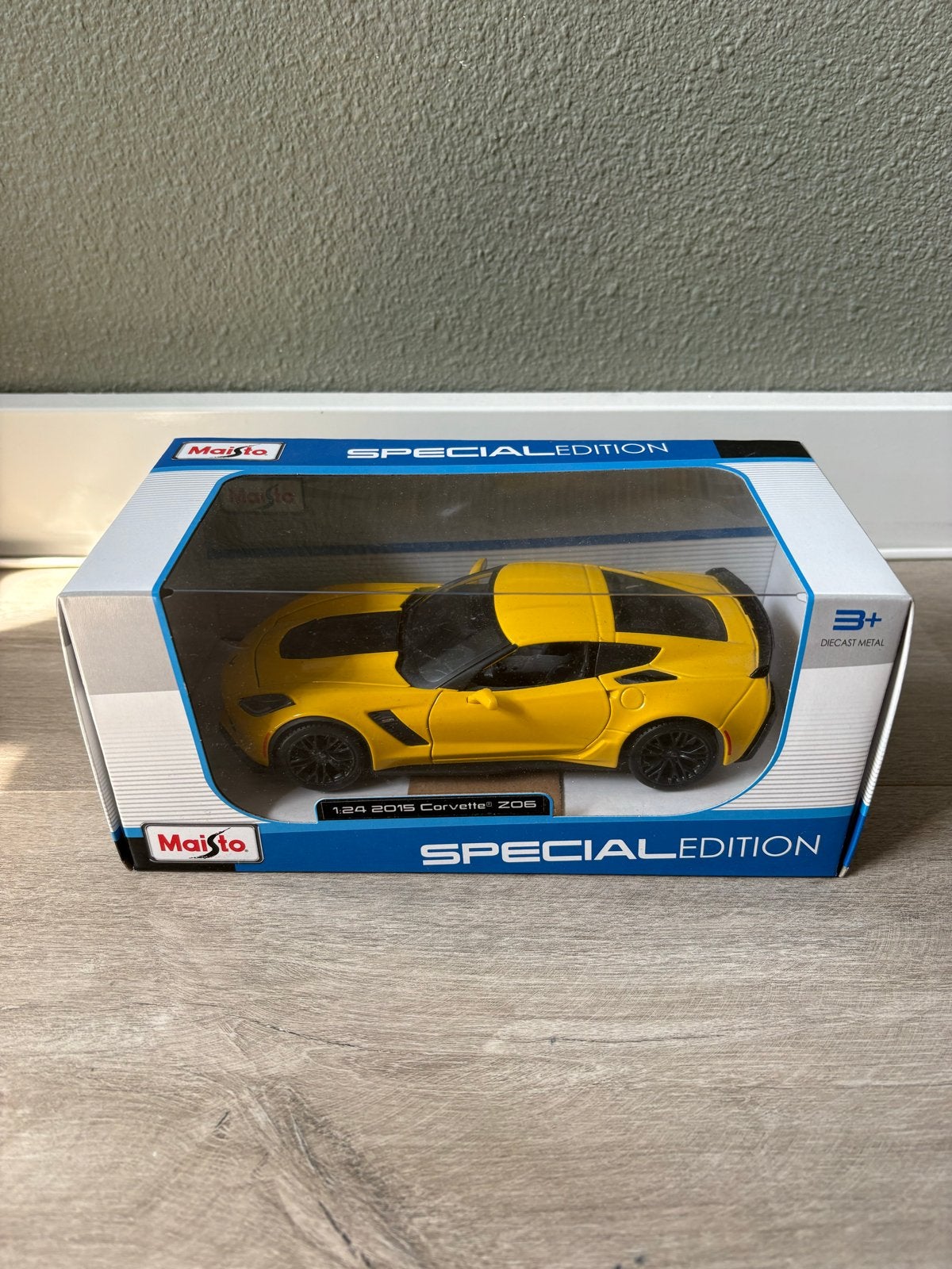 Maisto Chevrolet Corvette Z06 2015 Schaal 1/24, Hobby en Vrije tijd, Modelauto's | 1:24, Nieuw, Auto, Overige merken, Ophalen of Verzenden