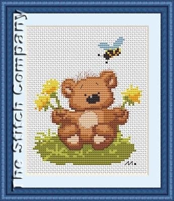 Borduurpakket Beertje met bloemen en bij M007, ., Nieuw, Ophalen of Verzenden, .