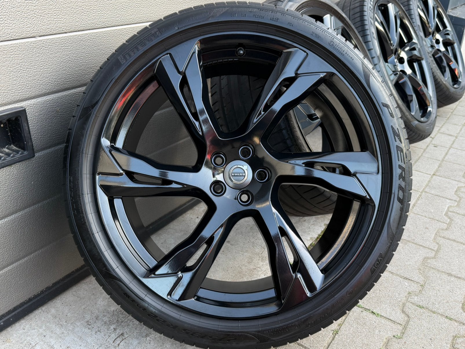 22” INCH VOLVO XC90 XC60 R-Design Velgen Zomer Banden 5x108, 275 mm, Banden en Velgen, Overige maten, Ophalen of Verzenden