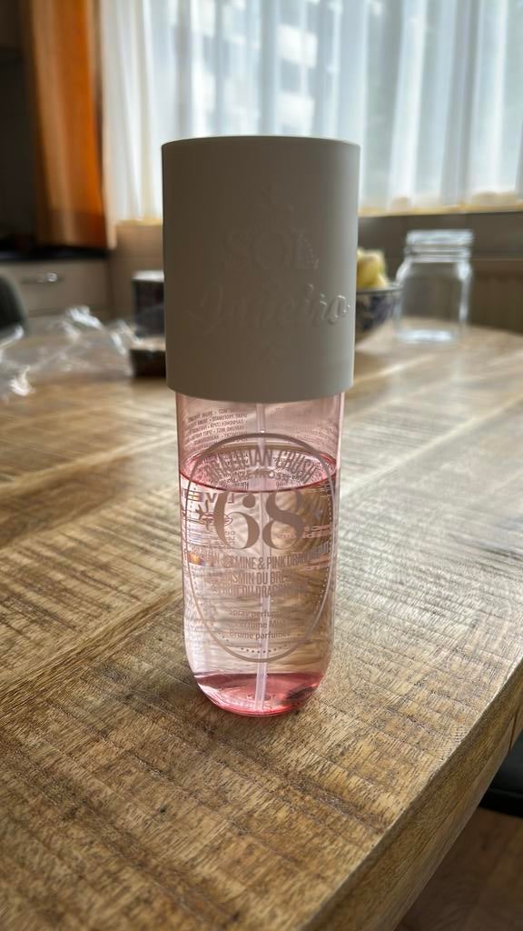 sol de janeiro 68, Sieraden, Tassen en Uiterlijk, Uiterlijk | Parfum, Ophalen of Verzenden, Gebruikt