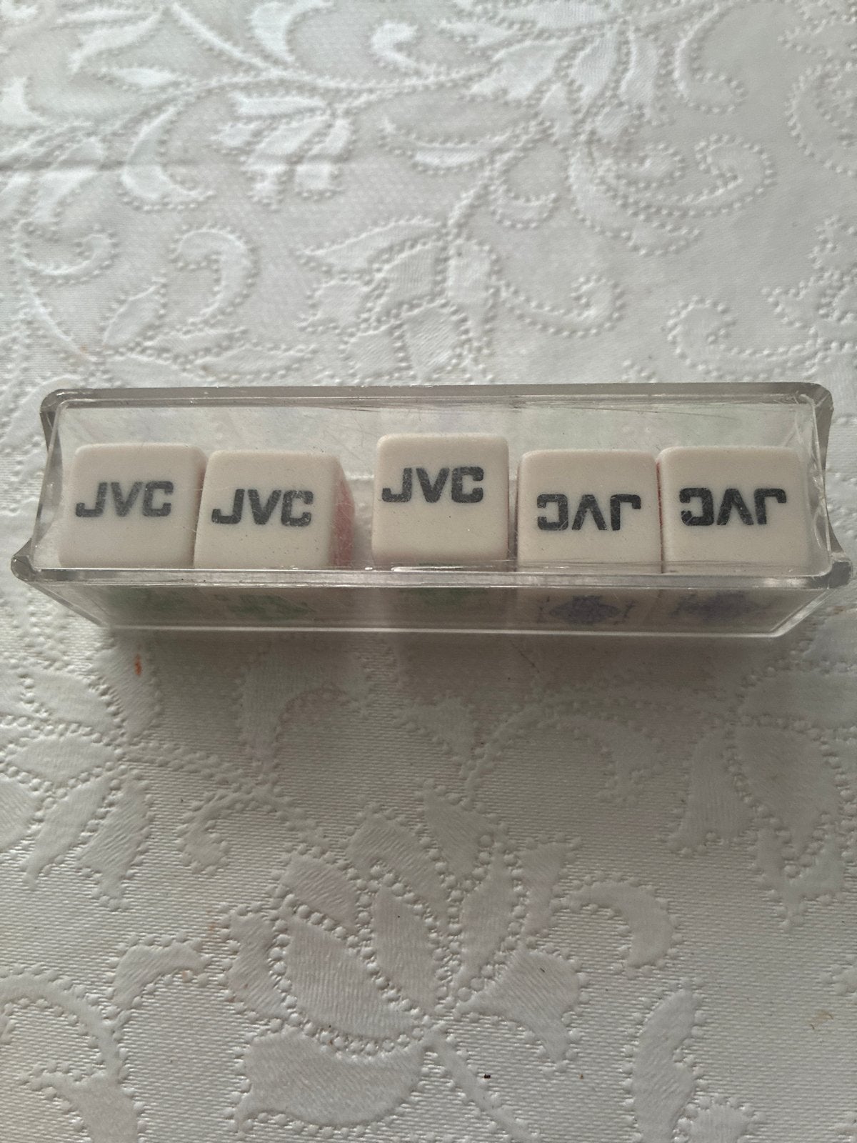 Vintage JVC Poker Dobbelstenen in Doosje, Een of twee spelers, Ophalen of Verzenden, Gebruikt