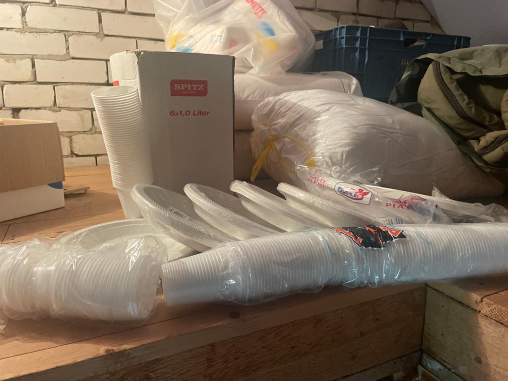 Plastic borden, bekers en bestek, Minder dan 4 cm, Overige materialen, Ophalen of Verzenden, Zo goed als nieuw