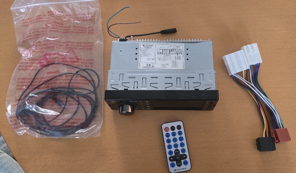 Caliber autoradio met afstandsbediening (geen DAB antenne), Ophalen, Gebruikt