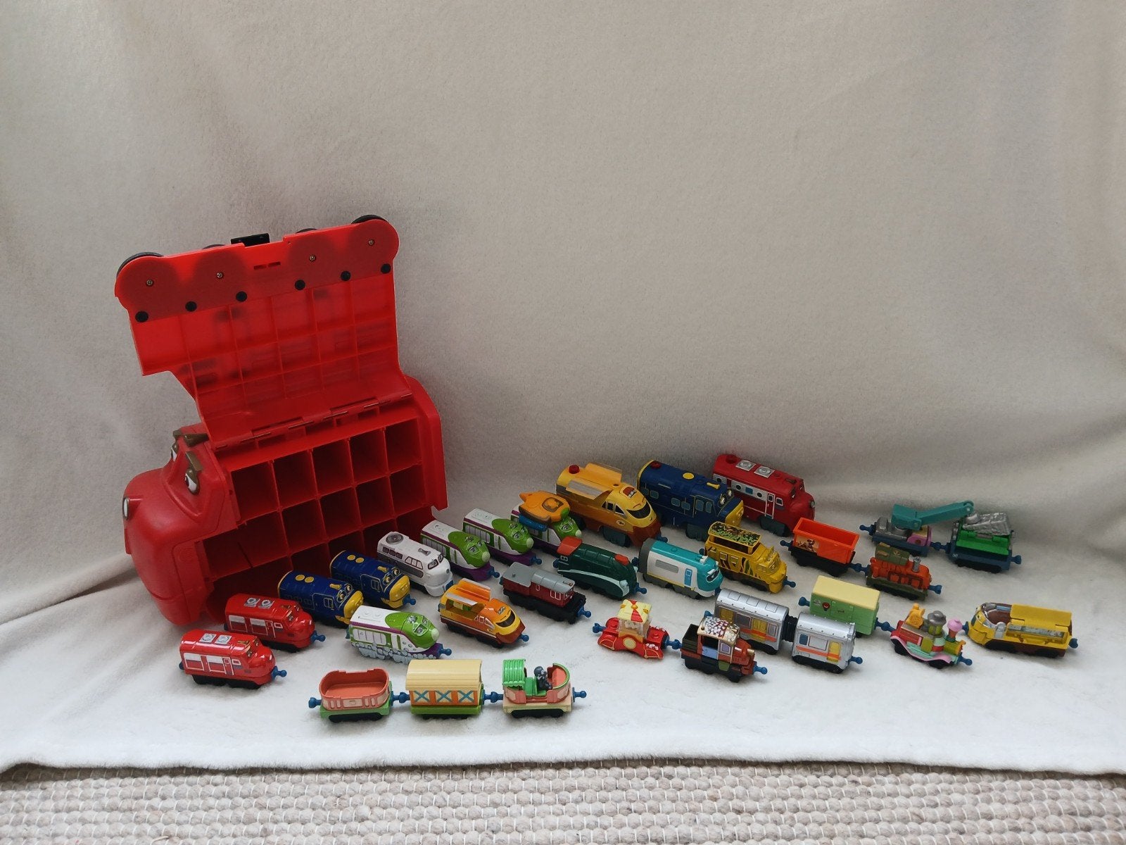 Chuggington Treinen en Spoorbaan Speelset met Opbergkoffer, Ophalen, Gebruikt
