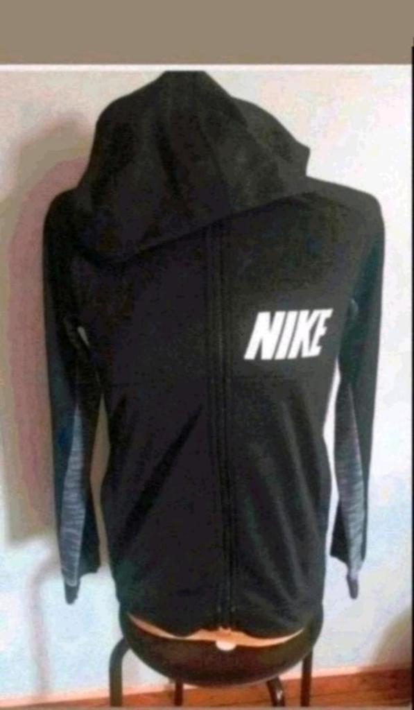 Nike zwart vest maat 147-158, Kinderen en Baby's, Jongen of Meisje, Trui of Vest, Ophalen of Verzenden, Zo goed als nieuw