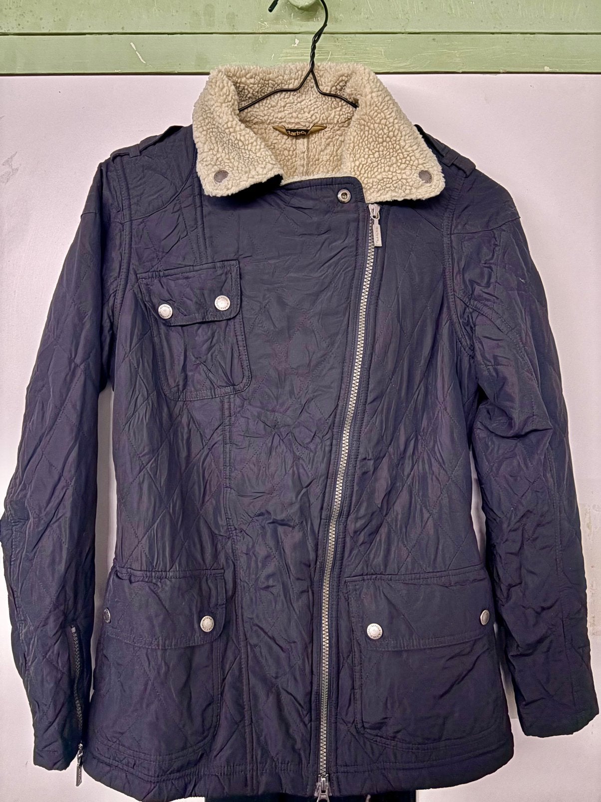 ORIGINELE BARBOUR INTERNATIONAL SHERPA JAS BLAUW DAMES S, Ophalen of Verzenden, Zo goed als nieuw, Maat 36 (S), Blauw