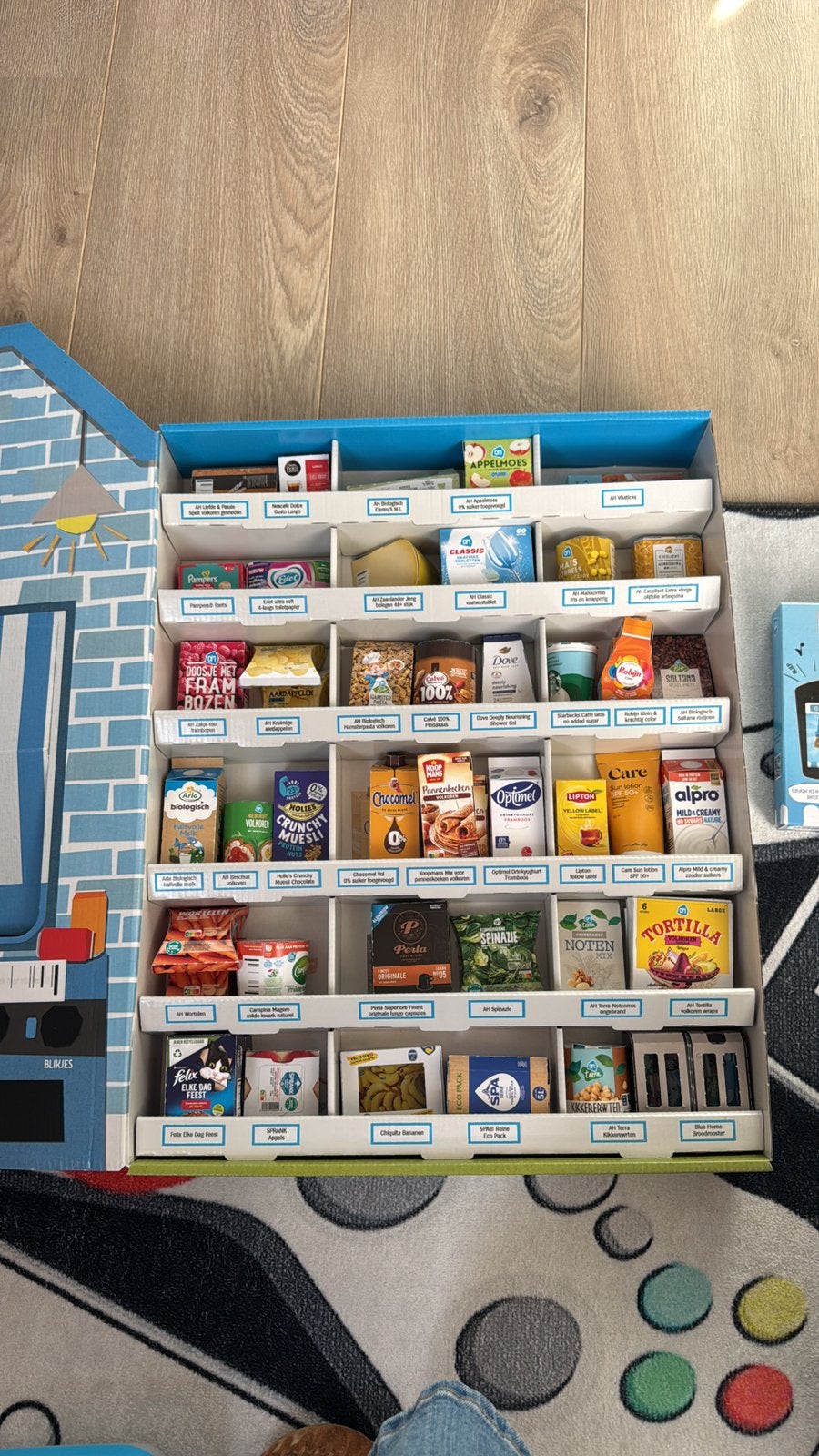 AH winkeltje, Hobby en Vrije tijd, Ophalen, Zo goed als nieuw, Box-set