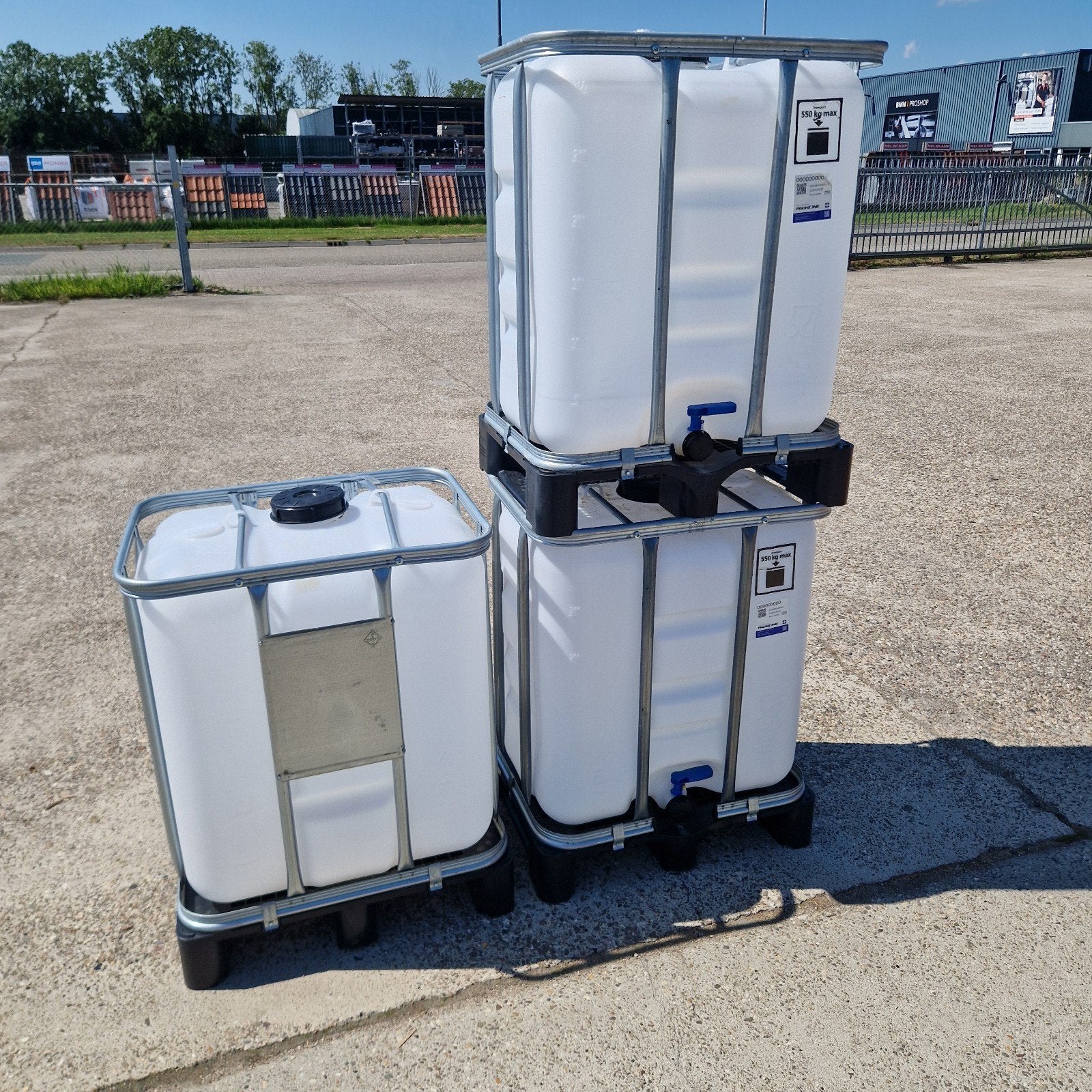 Ibc 300 ltr, 150 liter of meer, Ophalen, Zo goed als nieuw, Met kraantje