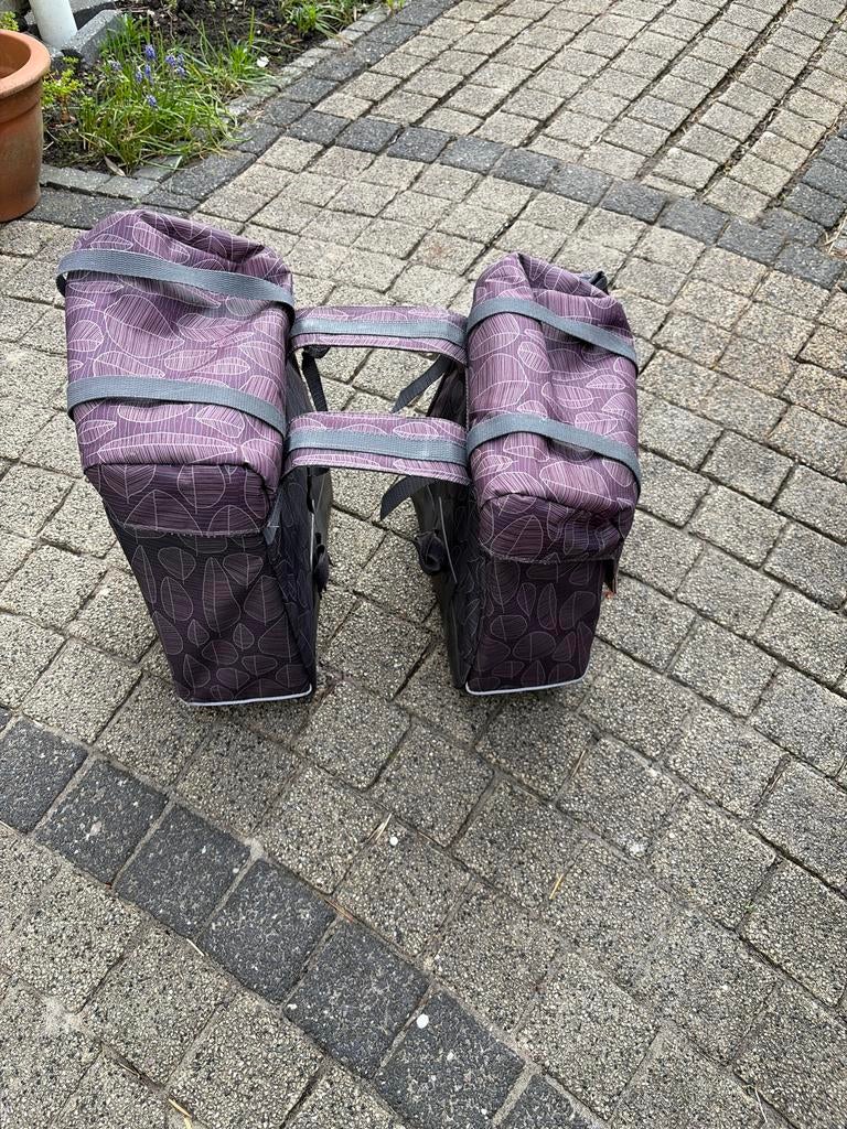 Stella Fietstas - Paars met Bladprint, Fietsen en Brommers, Fietsaccessoires | Fietstassen, Ophalen of Verzenden, Gebruikt