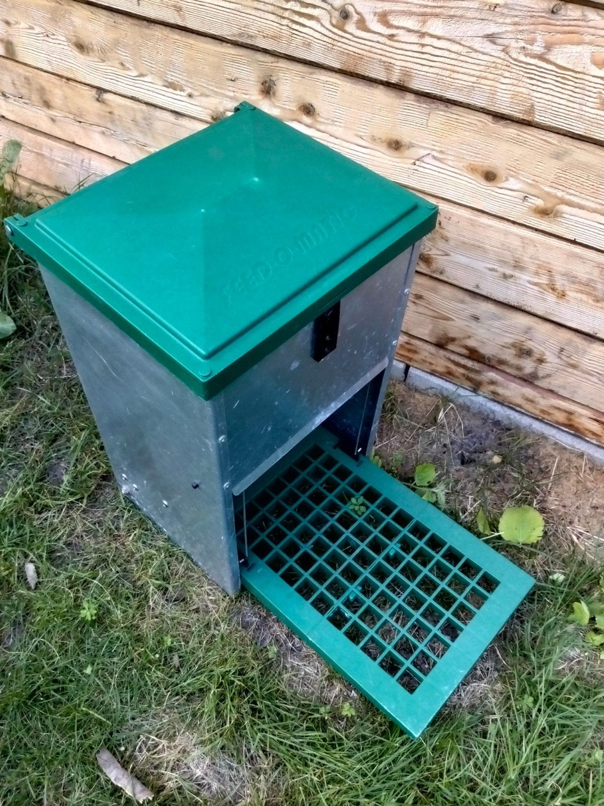 Automatisch voer apparaat feedomatic, Dieren en Toebehoren, Pluimvee | Toebehoren, Ophalen, Zo goed als nieuw, Drinken en Voederen