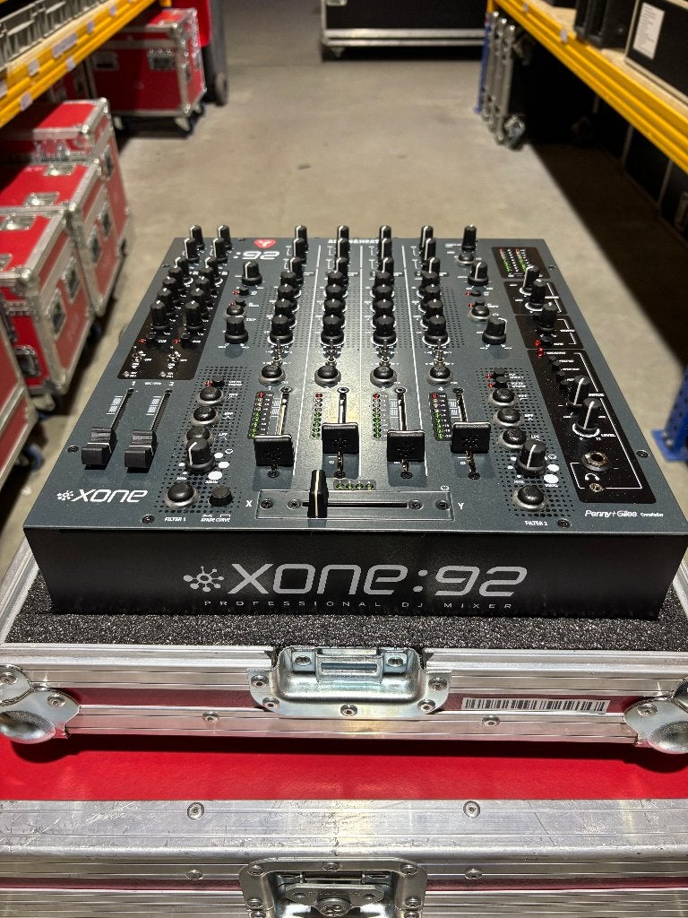 Allen & Heath Xone-92, Muziek en Instrumenten, Mengpanelen, Ophalen, Microfooningang, Zo goed als nieuw, Allen & Heath