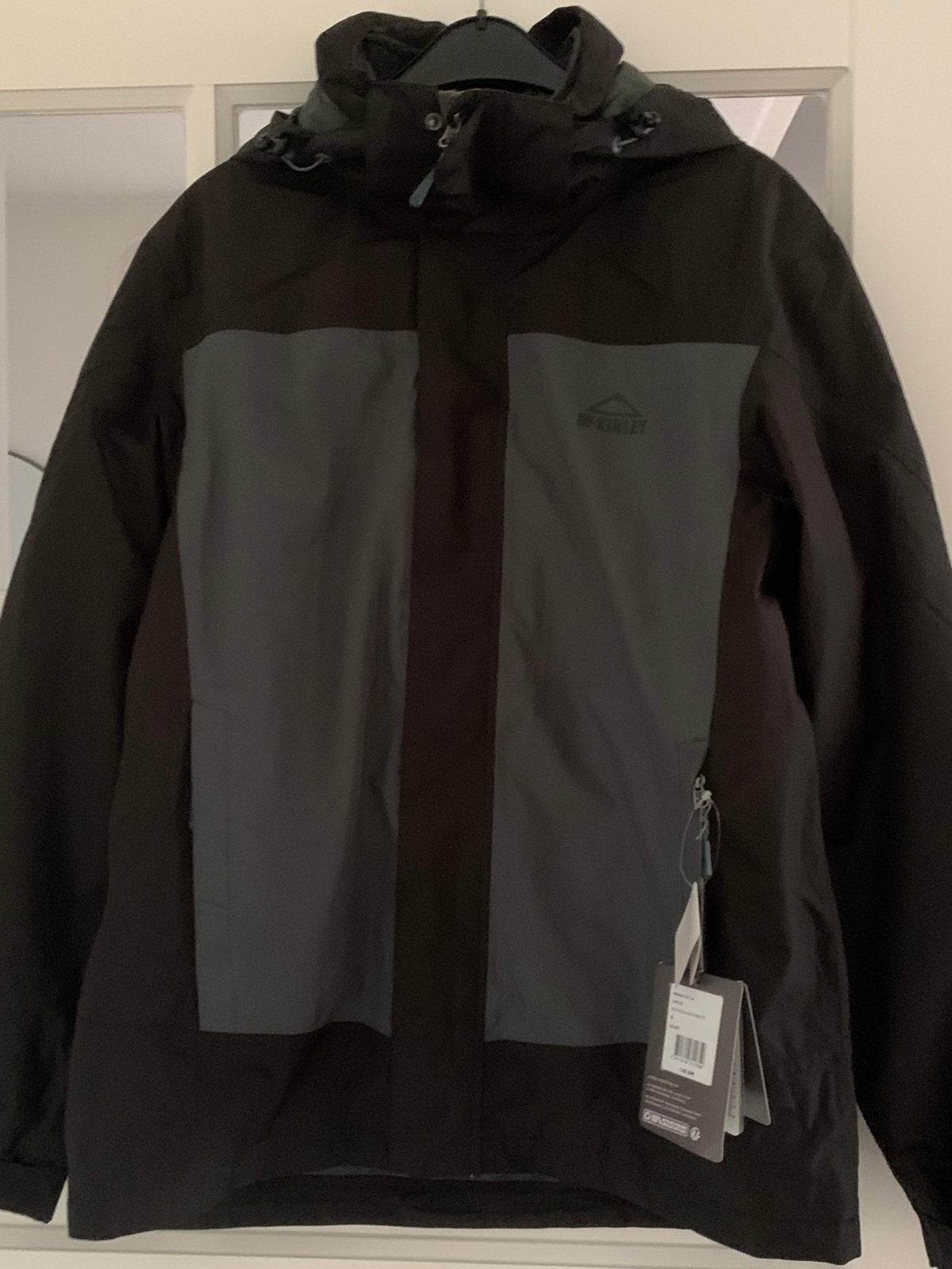 McKinley gevoerde jas NIEUW!, Ophalen of Verzenden, Nieuw, Maat 46 (S) of kleiner, Zwart