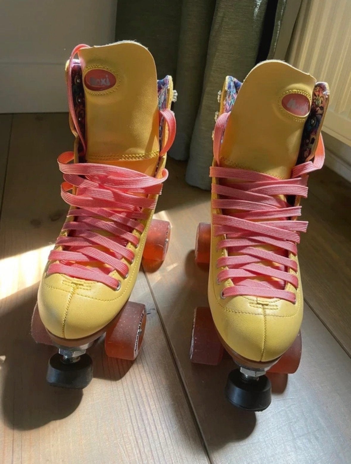 Moxi Beach Bunny rolschaatsen - maat 38, Ophalen of Verzenden, Zo goed als nieuw
