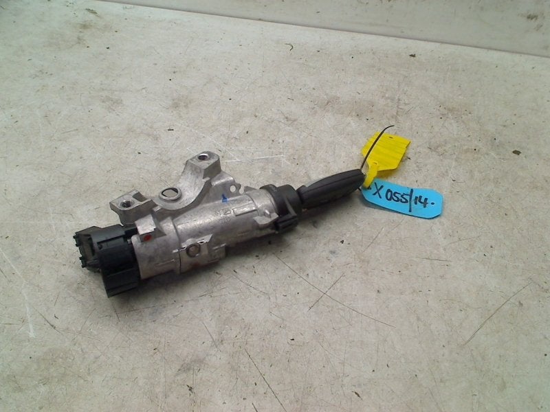 Contactslot + Sleutel Volkswagen Up! (121) 2014 6R0905851B, Gebruikt, Volkswagen, Volkswagen AG, Kundenbetreuung@volkswagen.de